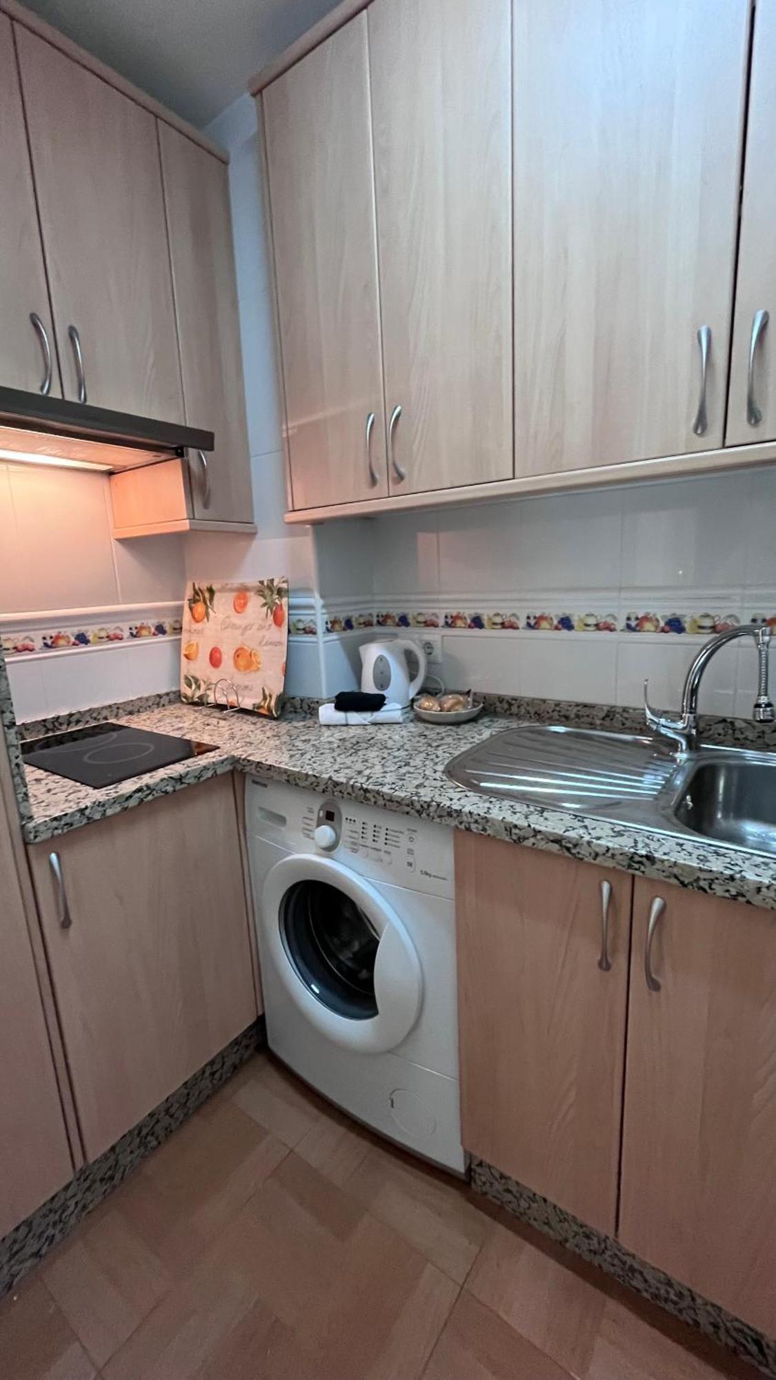 Coastal Feeling, Pools & Views Agata Apartamento