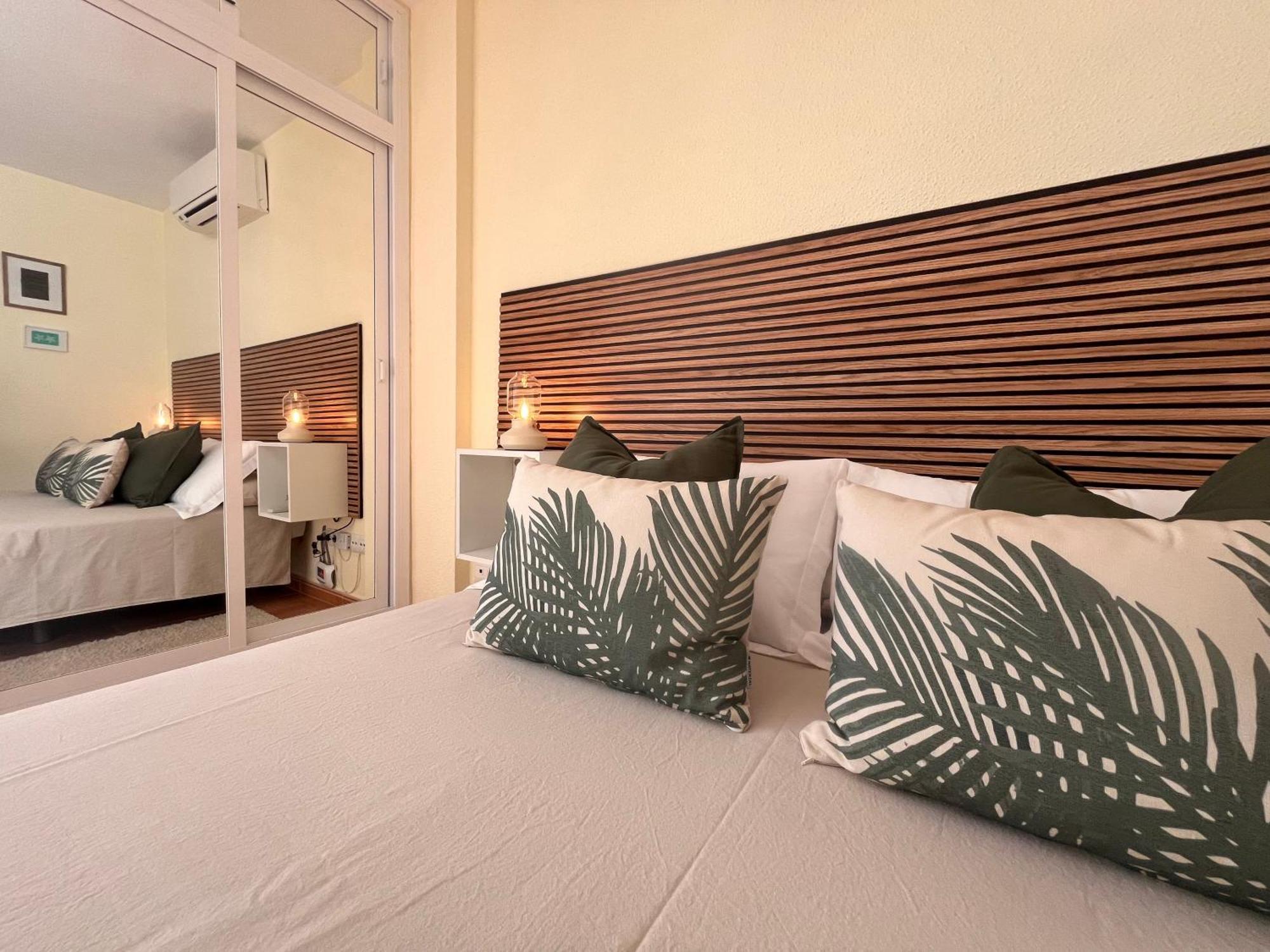 Coastal Feeling, Pools & Views Agata Apartment *